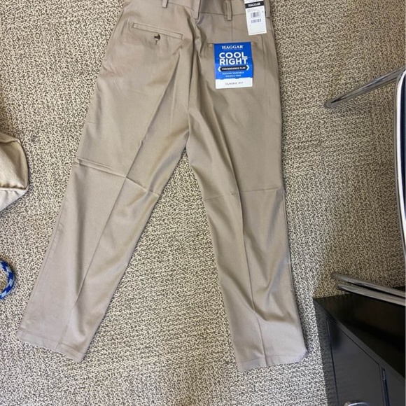 Brand New Men’s Haggar Cool Right Performance Flex Classic Fit - Flat Front Pant - Picture 3 of 5